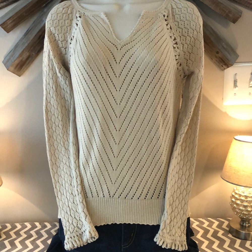 Sz. M Harold’s open knit, light weight sweater.
